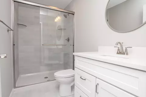Bath - 302 Winters Way, Bloomington, IL 61704 photo 2 of 2