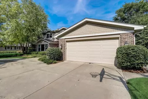 1915 Greenview Rd, Northbrook, IL 60062 photo 8