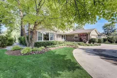 1915 Greenview Rd, Northbrook, IL 60062 photo 3