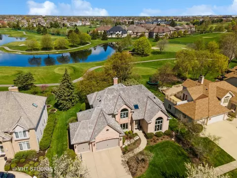 3343 White Eagle Dr, Naperville, IL 60564 photo 3