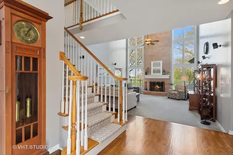 3343 White Eagle Dr, Naperville, IL 60564 photo 8
