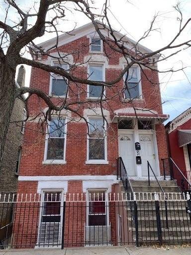 1329 W 19th St, Chicago, IL 60608