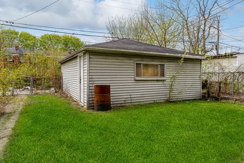 6340 S Eberhart Ave, Chicago, IL 60637 photo 12