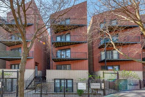 25 E 26th St #1, Chicago, IL 60616