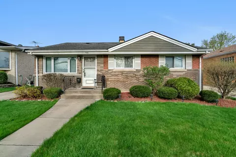 926 Meadowcrest Rd, La Grange Park, IL 60526
