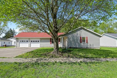 233 N Orchard St, Bement, IL 61813 photo 1