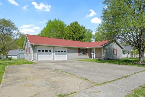 233 N Orchard St, Bement, IL 61813 photo 2