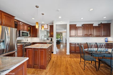 2249 Mint Ln, Glenview, IL 60026 photo 8