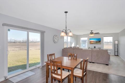 1721 Eagle Ct, Morris, IL 60450 photo 7