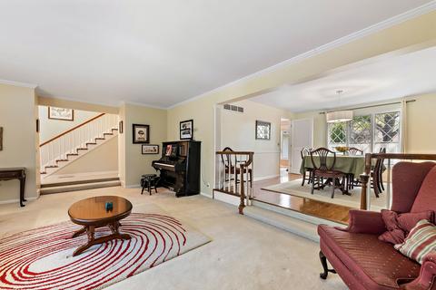 1240 S Poplar Ave, Kankakee, IL 60901 photo 4
