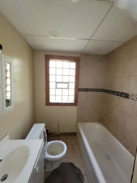  8046 S Manistee Ave, Chicago, IL 60617 photo 5