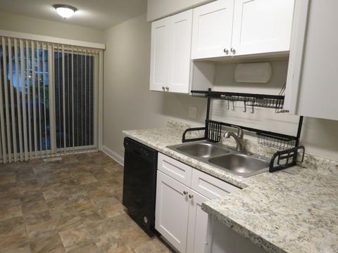 1223 Exeter Ct, Wheaton, IL 60189 photo 8