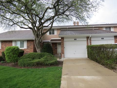 1223 Exeter Ct, Wheaton, IL 60189