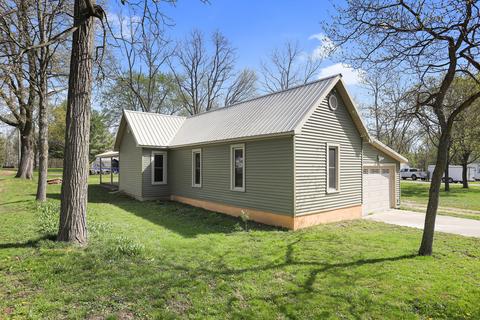 105 Corbly St E, Muncie, IL 61857 photo 2