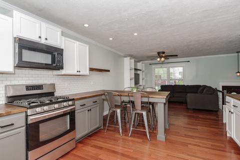 107 E North St, Towanda, IL 61776 photo 9