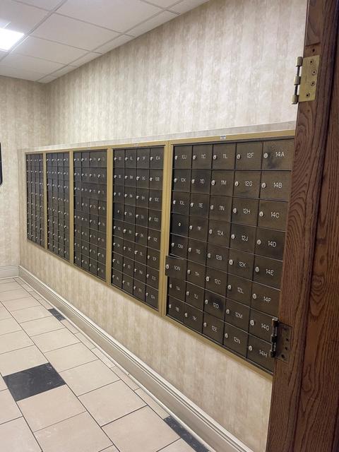 40 N Tower Rd #1F, Oak Brook, IL 60523 photo 2