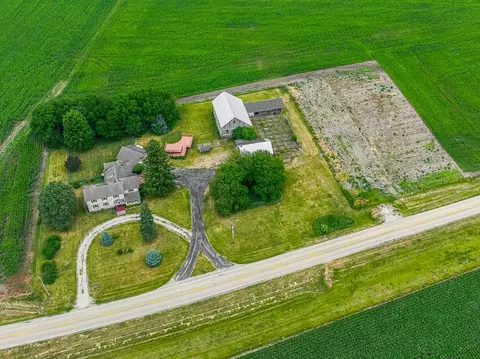 16071 Walker Rd, Newark, IL 60541