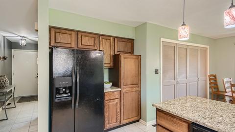 323 S Walnut St, Itasca, IL 60143 photo 6