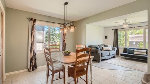 323 S Walnut St, Itasca, IL 60143 photo 8