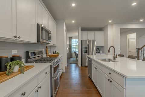 601 N Highlander Way, Addison, IL 60101 photo 7