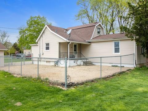 211 S Douglas St, Elwood, IL 60421