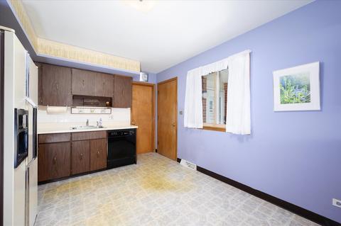 366 Lance Dr, Des Plaines, IL 60016 photo 11