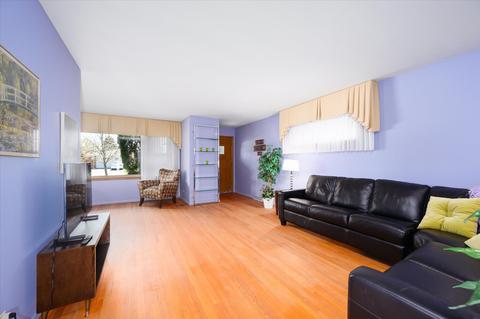 366 Lance Dr, Des Plaines, IL 60016 photo 5