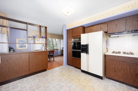 366 Lance Dr, Des Plaines, IL 60016 photo 9