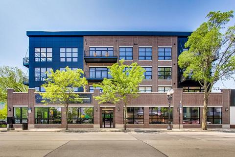 4504 N Clark St #302, Chicago, IL 60640