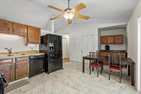 1110 Parliament Rd, Normal, IL 61761 photo 7
