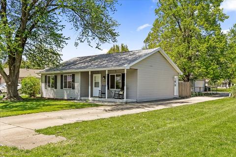 1110 Parliament Rd, Normal, IL 61761