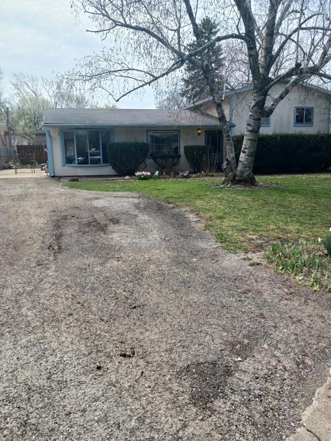 105 Park Ct, Bolingbrook, IL 60440