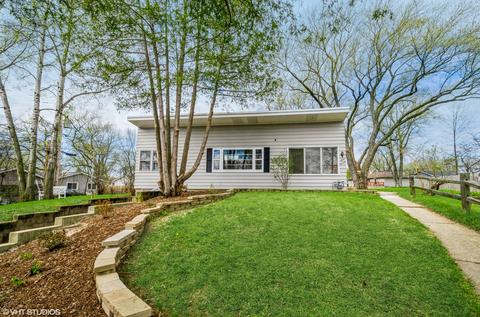 700 Mount Vernon Pl, Batavia, IL 60510