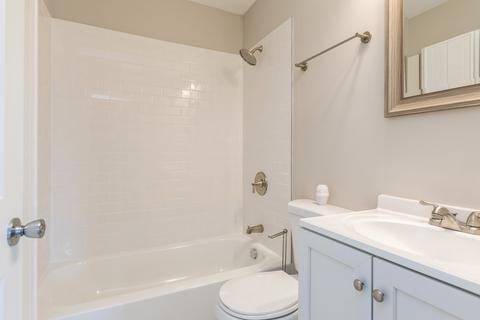2408 Hyde Park Ave, Holiday Hills, IL 60051 photo 11