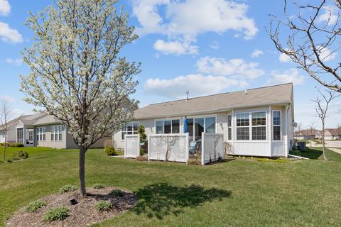 2458 Vista Trl, Elgin, IL 60124 photo 33