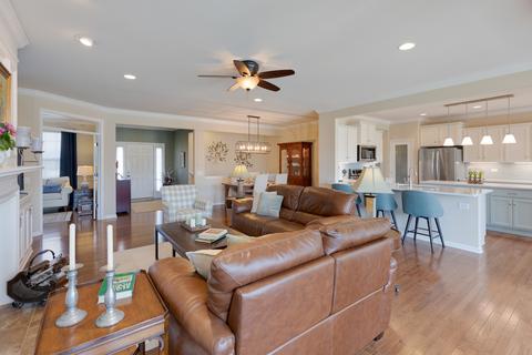 2458 Vista Trl, Elgin, IL 60124 photo 8