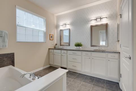 2458 Vista Trl, Elgin, IL 60124 photo 22