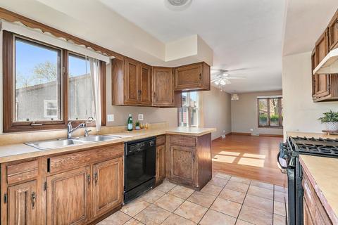 1699 Sheffield Dr, Elgin, IL 60123 photo 7