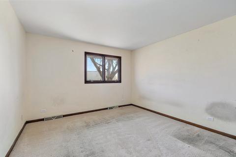 1699 Sheffield Dr, Elgin, IL 60123 photo 8