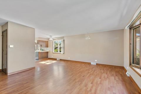 1699 Sheffield Dr, Elgin, IL 60123 photo 3