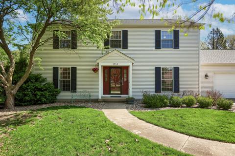 1712 Lakeside Dr, Champaign, IL 61821 photo 2