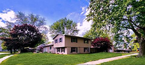2402 Barberry Dr, Champaign, IL 61821