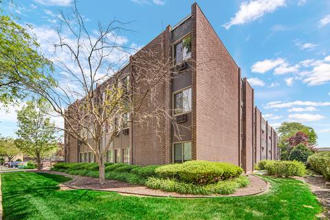 1117 Leavitt Ave #104, Flossmoor, IL 60422