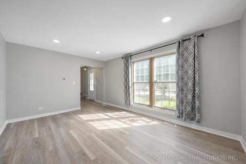 3111 Gresham Ln W, Aurora, IL 60504 photo 4