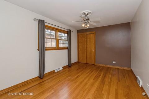 7704 Massasoit Ave, Burbank, IL 60459 photo 4