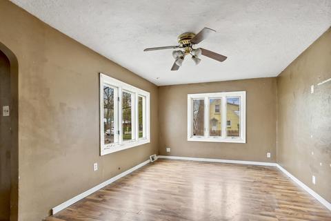 591 S May Ave, Kankakee, IL 60901 photo 2