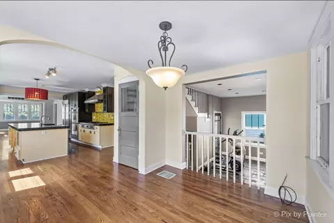 451 Loudon Rd, Riverside, IL 60546 photo 11