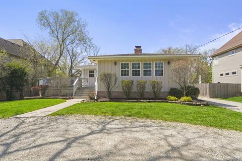 9030 Skyline Dr, Burr Ridge, IL 60527 photo 1
