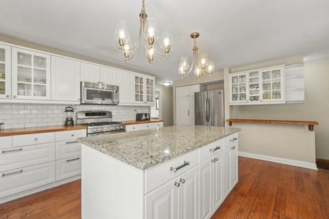 9030 Skyline Dr, Burr Ridge, IL 60527 photo 11
