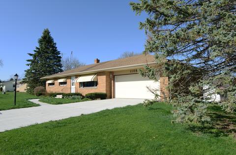 1108 Obrien St, Harvard, IL 60033 photo 2
